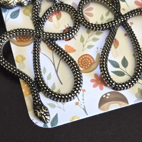 Vintage Gothic Snake & Floral Earrings Antique Brass Whimsigoth Jewelry Unique - Picture 4 of 4